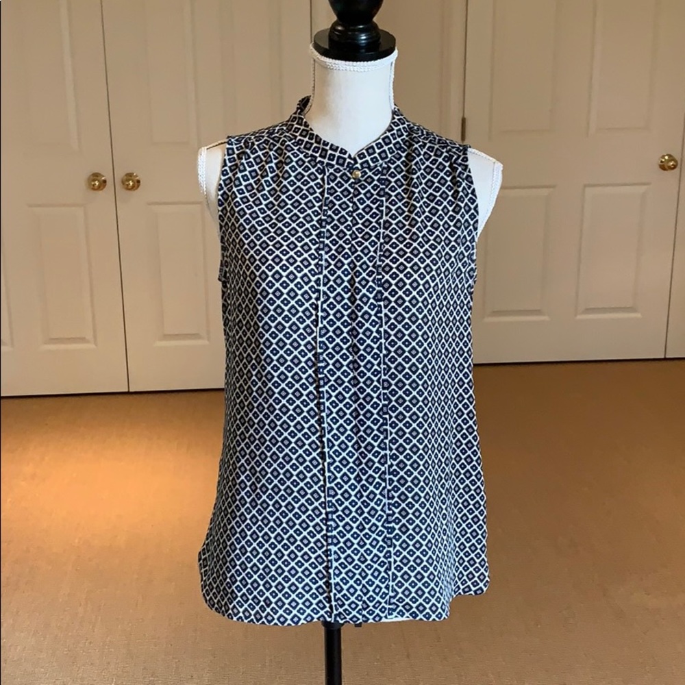 Banana blue and cream shell